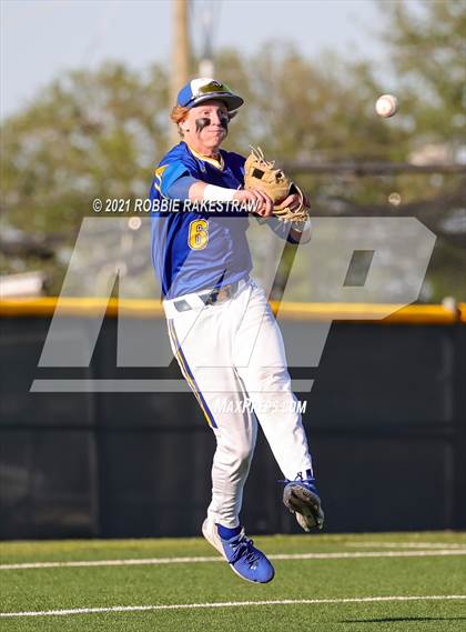 Thumbnail 2 in Corsicana vs. Forney (UIL 5A Bi-District) photogallery.