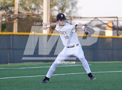 Thumbnail 2 in Corsicana vs. Forney (UIL 5A Bi-District) photogallery.