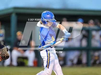 Thumbnail 3 in Corsicana vs. Forney (UIL 5A Bi-District) photogallery.