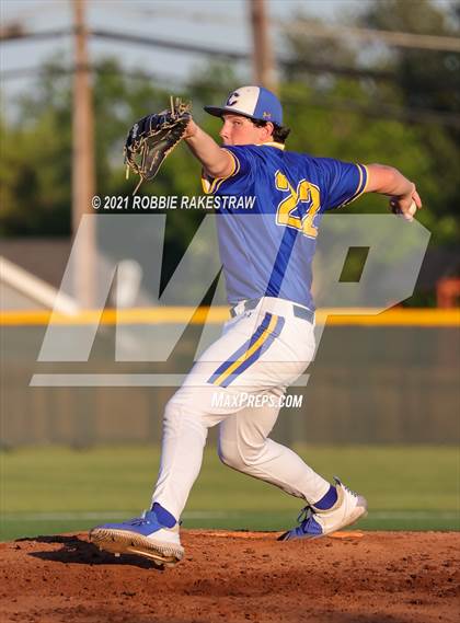 Thumbnail 2 in Corsicana vs. Forney (UIL 5A Bi-District) photogallery.