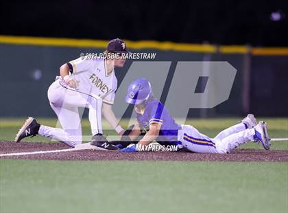 Thumbnail 3 in Corsicana vs. Forney (UIL 5A Bi-District) photogallery.