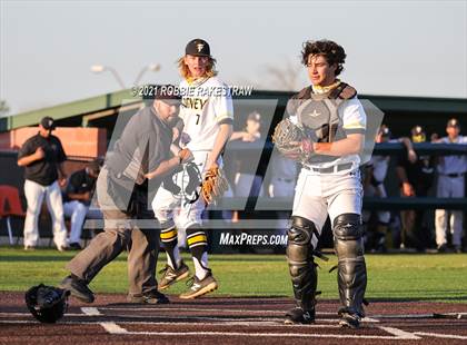 Thumbnail 2 in Corsicana vs. Forney (UIL 5A Bi-District) photogallery.