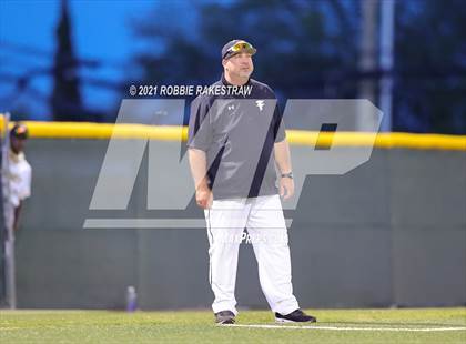 Thumbnail 2 in Corsicana vs. Forney (UIL 5A Bi-District) photogallery.