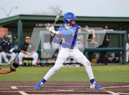 Thumbnail 3 in Corsicana vs. Forney (UIL 5A Bi-District) photogallery.