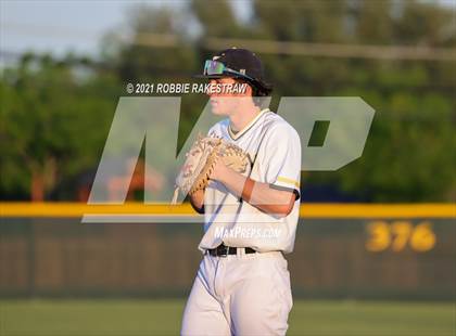 Thumbnail 1 in Corsicana vs. Forney (UIL 5A Bi-District) photogallery.