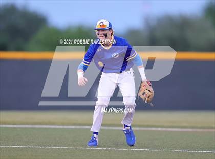 Thumbnail 2 in Corsicana vs. Forney (UIL 5A Bi-District) photogallery.