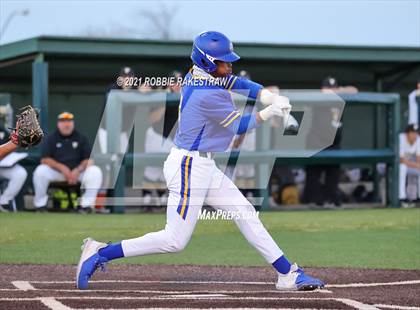 Thumbnail 2 in Corsicana vs. Forney (UIL 5A Bi-District) photogallery.