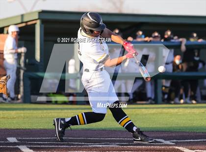 Thumbnail 1 in Corsicana vs. Forney (UIL 5A Bi-District) photogallery.