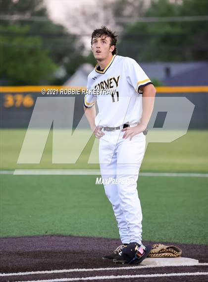 Thumbnail 1 in Corsicana vs. Forney (UIL 5A Bi-District) photogallery.