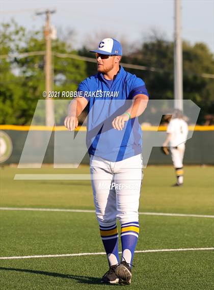 Thumbnail 2 in Corsicana vs. Forney (UIL 5A Bi-District) photogallery.