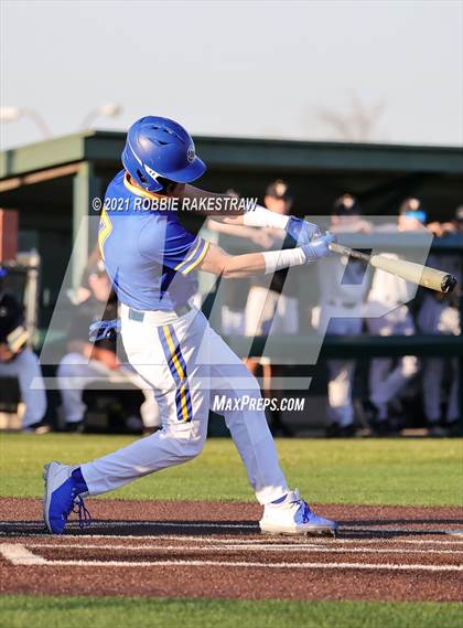 Thumbnail 3 in Corsicana vs. Forney (UIL 5A Bi-District) photogallery.