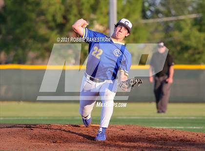 Thumbnail 3 in Corsicana vs. Forney (UIL 5A Bi-District) photogallery.