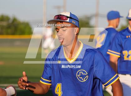 Thumbnail 3 in Corsicana vs. Forney (UIL 5A Bi-District) photogallery.