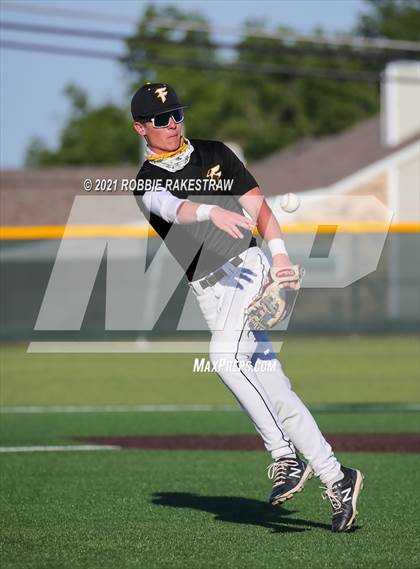 Thumbnail 3 in Corsicana vs. Forney (UIL 5A Bi-District) photogallery.