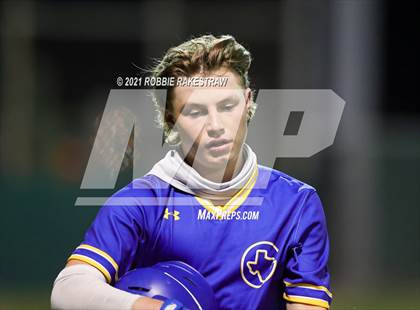 Thumbnail 1 in Corsicana vs. Forney (UIL 5A Bi-District) photogallery.