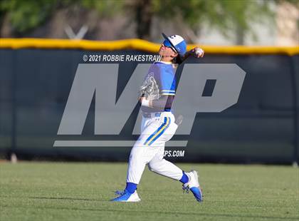 Thumbnail 3 in Corsicana vs. Forney (UIL 5A Bi-District) photogallery.