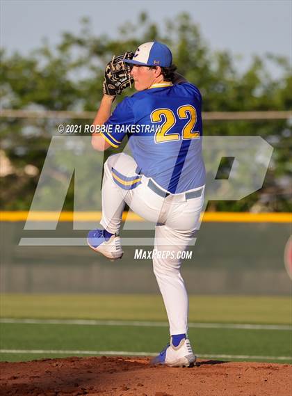 Thumbnail 1 in Corsicana vs. Forney (UIL 5A Bi-District) photogallery.