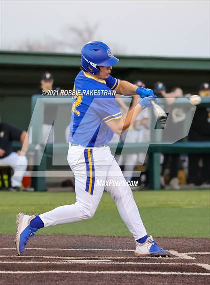 Thumbnail 2 in Corsicana vs. Forney (UIL 5A Bi-District) photogallery.