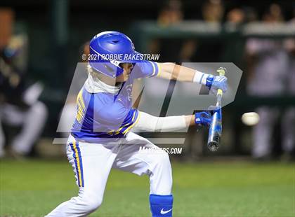 Thumbnail 3 in Corsicana vs. Forney (UIL 5A Bi-District) photogallery.