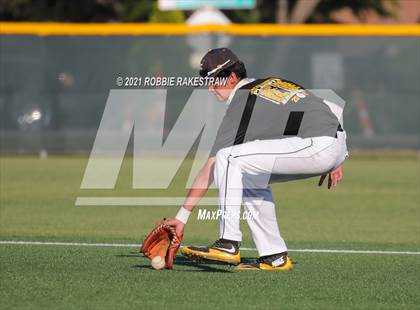Thumbnail 2 in Corsicana vs. Forney (UIL 5A Bi-District) photogallery.
