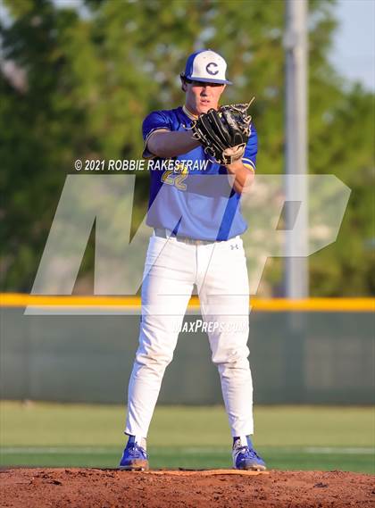 Thumbnail 2 in Corsicana vs. Forney (UIL 5A Bi-District) photogallery.
