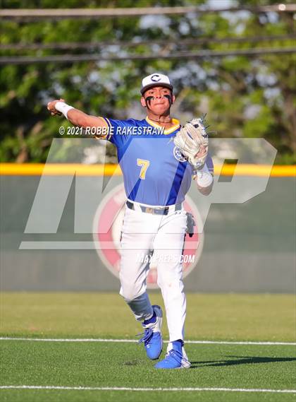 Thumbnail 1 in Corsicana vs. Forney (UIL 5A Bi-District) photogallery.