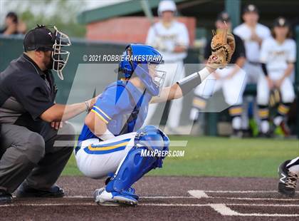 Thumbnail 3 in Corsicana vs. Forney (UIL 5A Bi-District) photogallery.