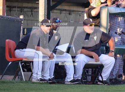 Thumbnail 2 in Corsicana vs. Forney (UIL 5A Bi-District) photogallery.