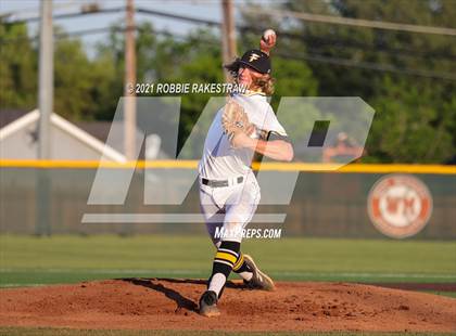 Thumbnail 2 in Corsicana vs. Forney (UIL 5A Bi-District) photogallery.