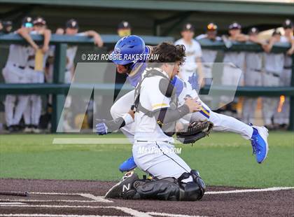 Thumbnail 1 in Corsicana vs. Forney (UIL 5A Bi-District) photogallery.