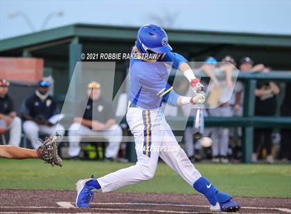 Thumbnail 2 in Corsicana vs. Forney (UIL 5A Bi-District) photogallery.