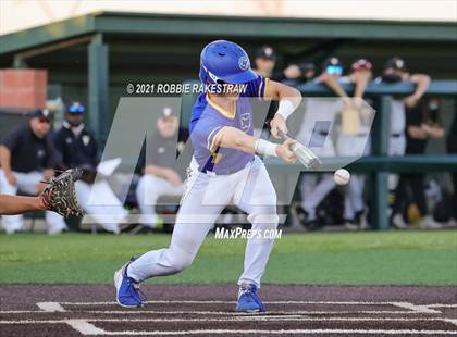 Thumbnail 2 in Corsicana vs. Forney (UIL 5A Bi-District) photogallery.