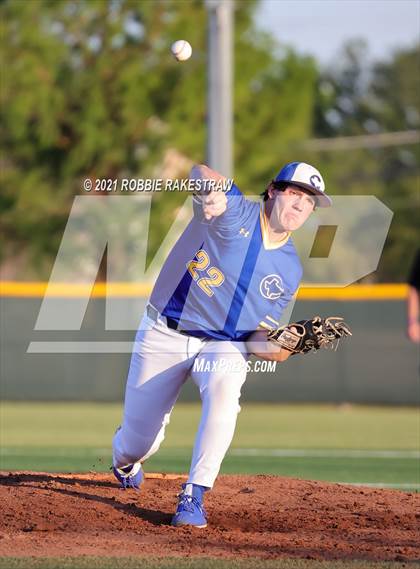 Thumbnail 3 in Corsicana vs. Forney (UIL 5A Bi-District) photogallery.