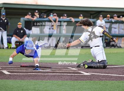 Thumbnail 2 in Corsicana vs. Forney (UIL 5A Bi-District) photogallery.