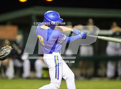 Thumbnail 3 in Corsicana vs. Forney (UIL 5A Bi-District) photogallery.