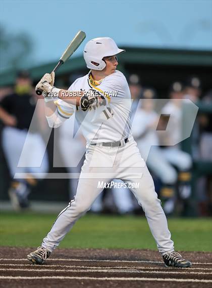 Thumbnail 1 in Corsicana vs. Forney (UIL 5A Bi-District) photogallery.