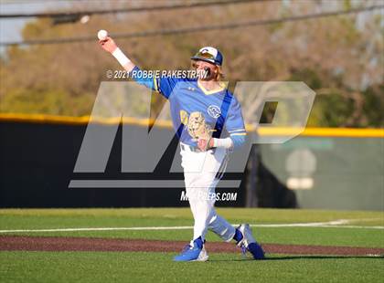 Thumbnail 2 in Corsicana vs. Forney (UIL 5A Bi-District) photogallery.