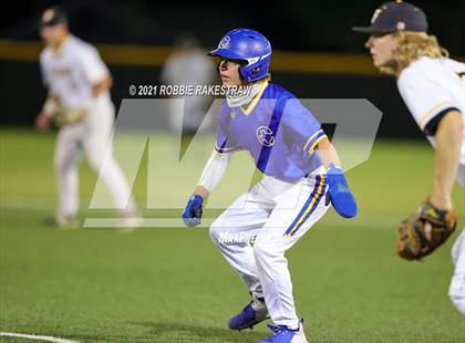 Thumbnail 2 in Corsicana vs. Forney (UIL 5A Bi-District) photogallery.