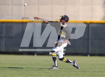 Thumbnail 3 in Corsicana vs. Forney (UIL 5A Bi-District) photogallery.