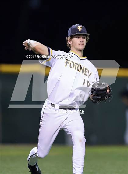 Thumbnail 1 in Corsicana vs. Forney (UIL 5A Bi-District) photogallery.