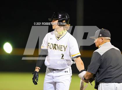 Thumbnail 2 in Corsicana vs. Forney (UIL 5A Bi-District) photogallery.