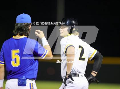Thumbnail 3 in Corsicana vs. Forney (UIL 5A Bi-District) photogallery.