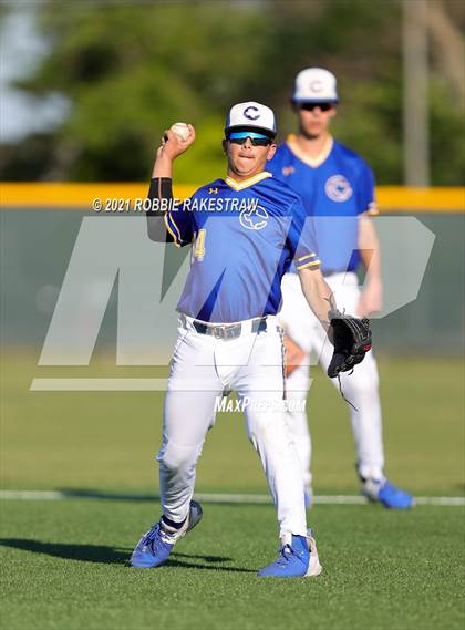 Thumbnail 2 in Corsicana vs. Forney (UIL 5A Bi-District) photogallery.