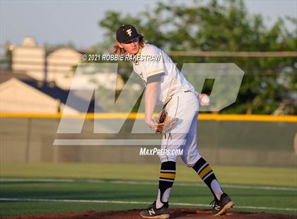 Thumbnail 2 in Corsicana vs. Forney (UIL 5A Bi-District) photogallery.