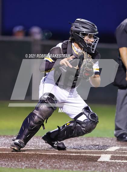 Thumbnail 3 in Corsicana vs. Forney (UIL 5A Bi-District) photogallery.