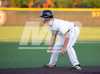Thumbnail 1 in Corsicana vs. Forney (UIL 5A Bi-District) photogallery.