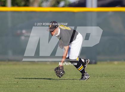 Thumbnail 2 in Corsicana vs. Forney (UIL 5A Bi-District) photogallery.