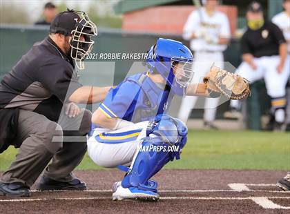 Thumbnail 1 in Corsicana vs. Forney (UIL 5A Bi-District) photogallery.