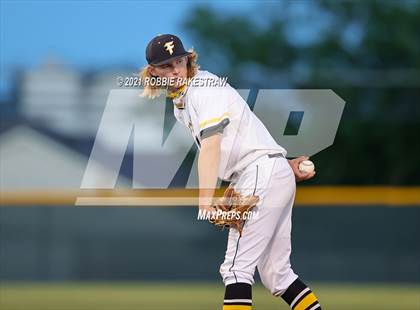Thumbnail 3 in Corsicana vs. Forney (UIL 5A Bi-District) photogallery.