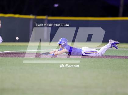 Thumbnail 3 in Corsicana vs. Forney (UIL 5A Bi-District) photogallery.